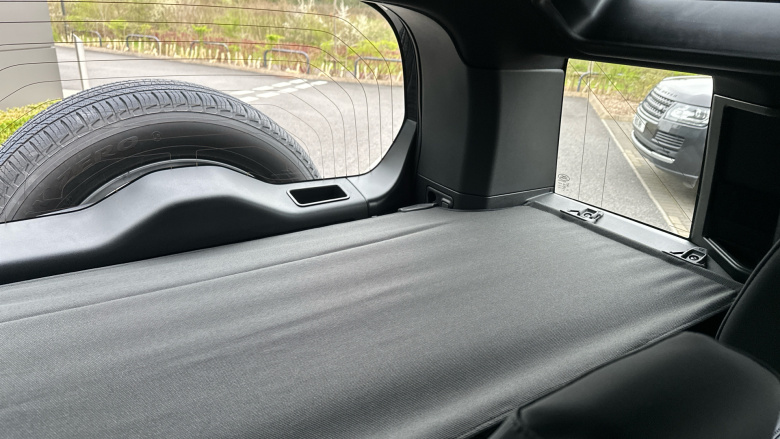 Land Rover Defender 3.0 D350 X-Dynamic SE 110 5dr Auto Diesel Estate